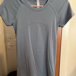Lululemon top